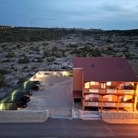 Kameni Put Apartment Razanac Bagian luar foto