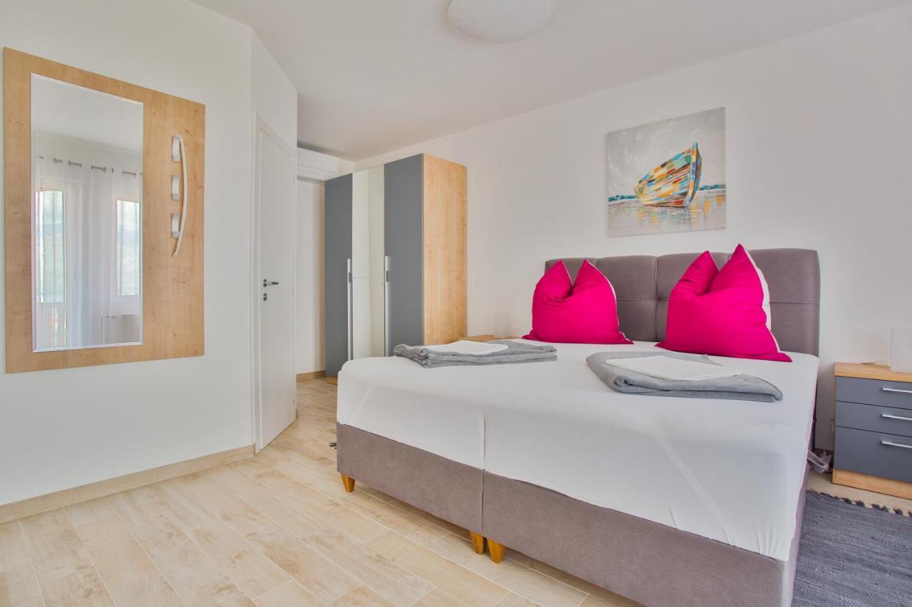 Kameni Put Apartment Razanac Bagian luar foto