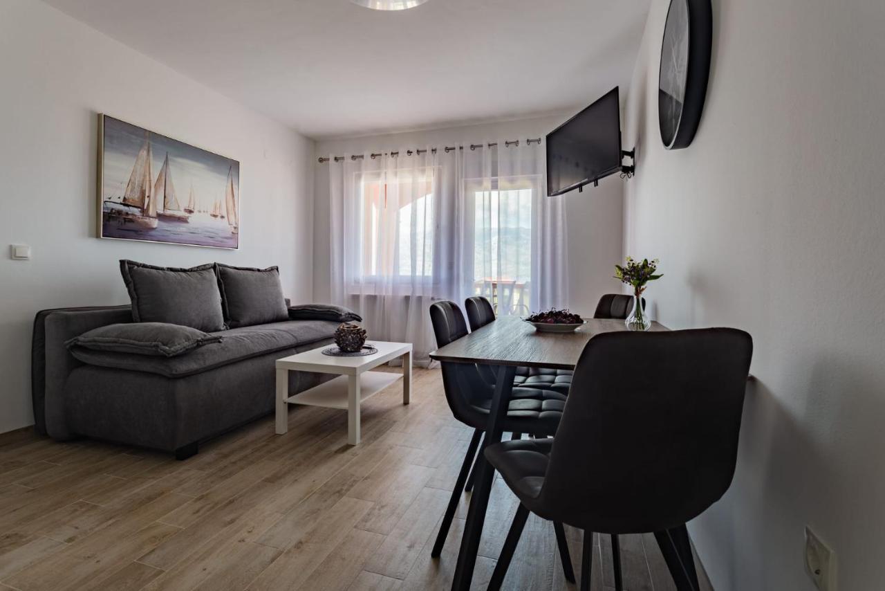 Kameni Put Apartment Razanac Bagian luar foto