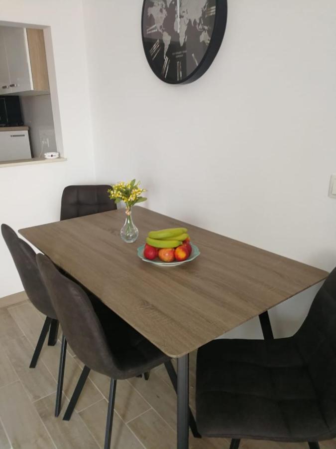 Kameni Put Apartment Razanac Bagian luar foto